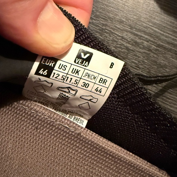 Veja x Rick Owen’s all black v-knit men’s sneakers - Picture 4 of 7